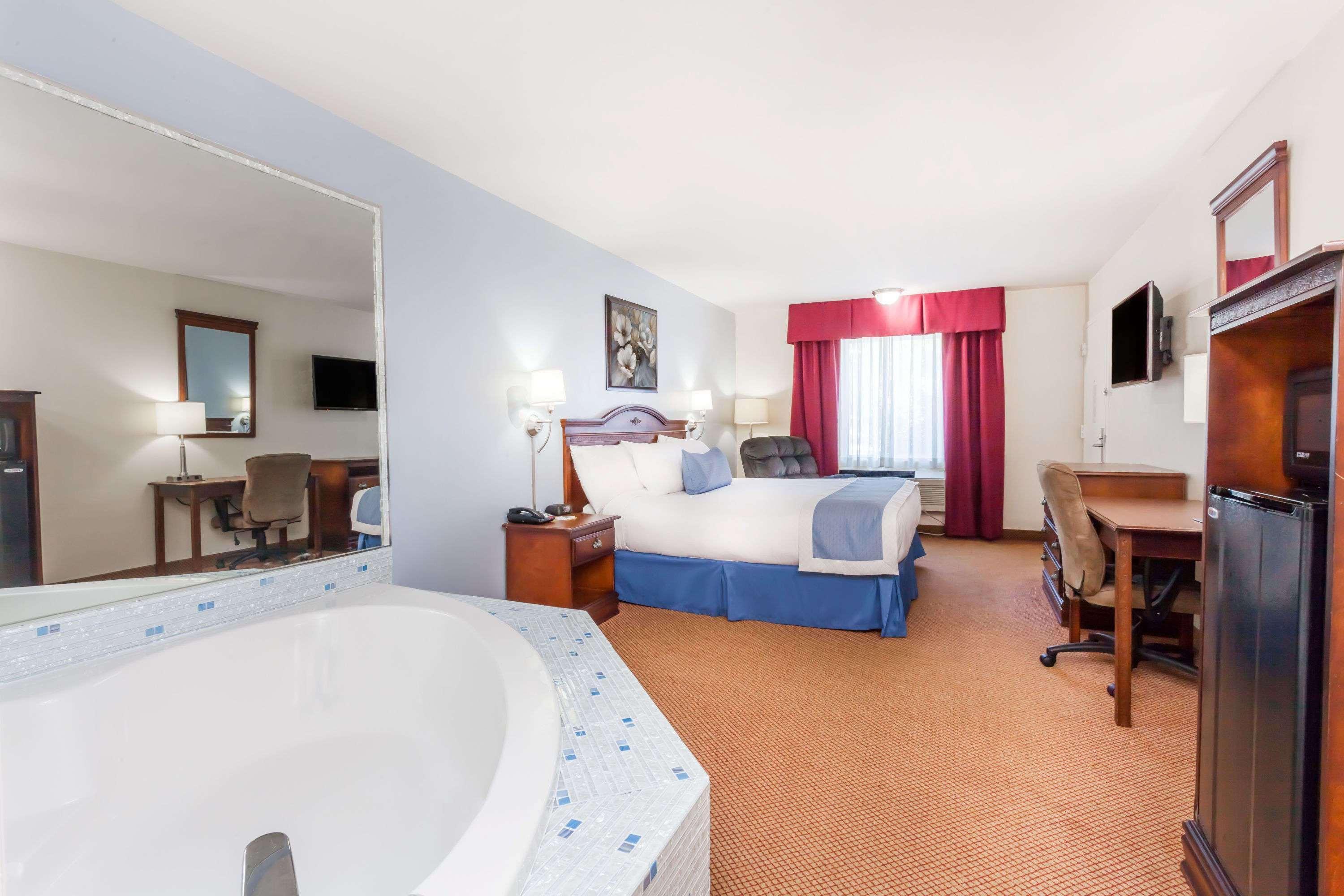 Days Inn By Wyndham Hampton Dış mekan fotoğraf